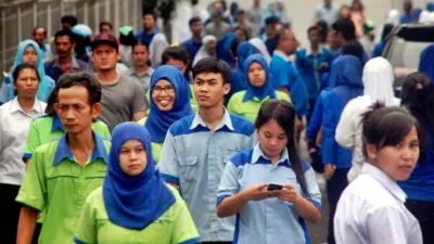 PHK Mengancam Industri Padat Karya Saat Rupiah Melemah