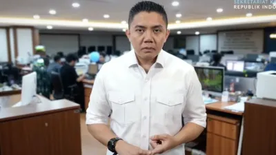 Teddy Indra Wijaya Jawab Kritik Kunjungan Luar Negeri Prabowo