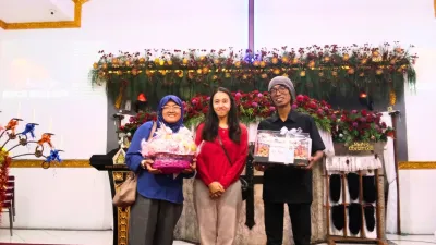 Makna Pohon NKRI dalam Parsel Natal Sehat Tentrem