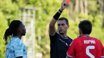 Rafael Leao Terancam Absen di Piala Dunia Usai Kartu Merah