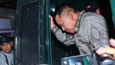 Kasus Febrie Segera Disidangkan, Bukti Uang Disita