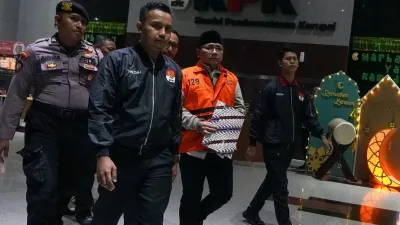 Dekonstruksi Kebijakan Haji: Antara Diskresi Pejabat dan Temuan Korupsi