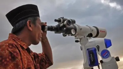 Hermeneutika Hilal: Dekonstruksi Metodologi Sidang Isbat 1447 H
