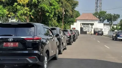 Bupati Karawang Kumpulkan Mobil Dinas di Bale Indung, Kebijakan Hemat Operasional Mulai 2/4/2026