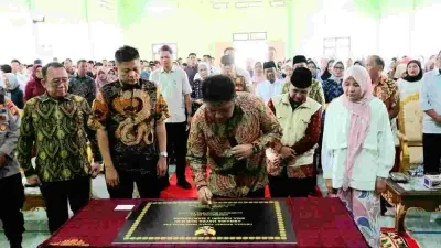 Sekolah Berbasis Agama Sumsel di OKU Timur Resmi Dibuka Herman Deru