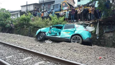 Taksi Green SM Diselidiki Polisi, KNKT Tangani Kecelakaan Kereta Bekasi