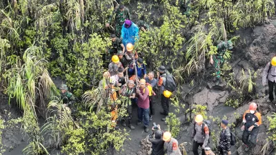 Gunung Dukono Telan Korban, Pendaki Perempuan Ditemukan Meninggal