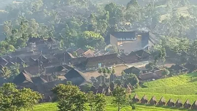 Gelar Alam dan Ketahanan Pangan: Makna di Balik Tanam Sekali Setahun