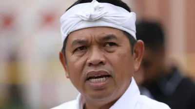 Gubernur Jawa Barat Kaji Penghapusan Pajak Kendaraan Diganti Jalan Berbayar