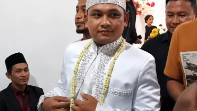 Pengantin Pria di Garut Ditangkap Polisi Saat Resepsi Pernikahan
