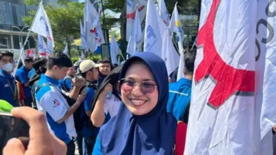 Buruh Indomaret Demo Tuntut Upah Lembur Dibayar