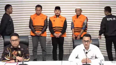 Ijon Proyek Bekasi: KPK Tetapkan Bupati, Ayah, dan Pihak Swasta