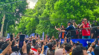 Riders Parade MotoGP Mandalika 2026, Antusias Warga Padati Kota