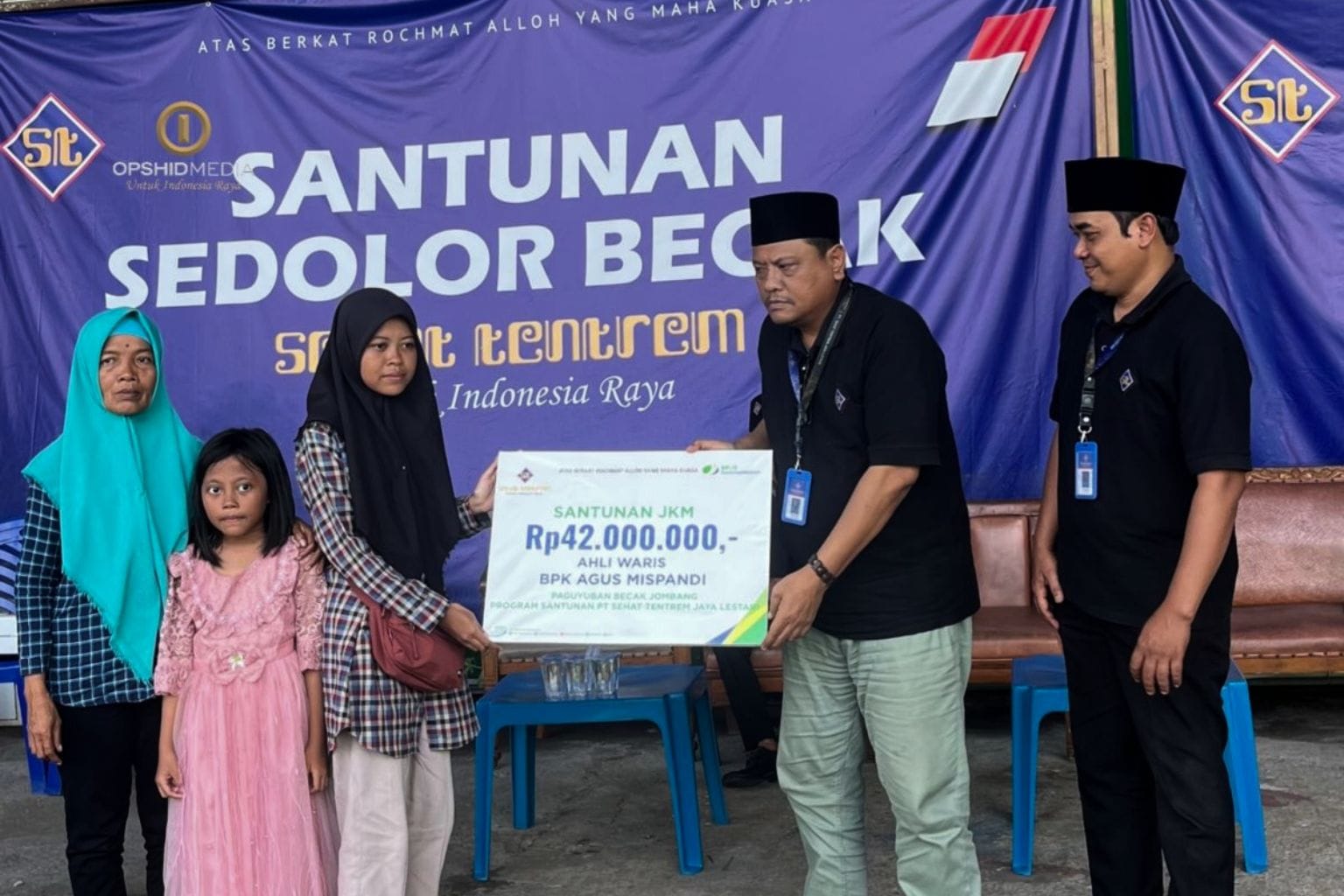 Santunan Sehat Tentrem dan BPJS (foto: Dok. OPSHIDMEDIA)