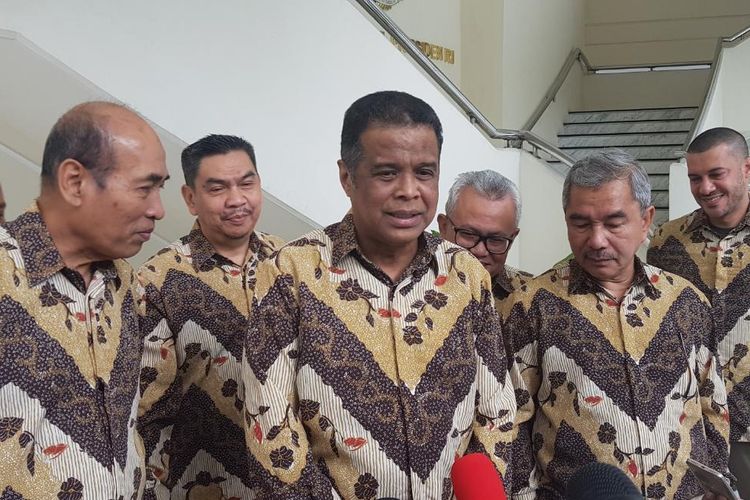 Bos Maktour Fuad Hasan Masyhur