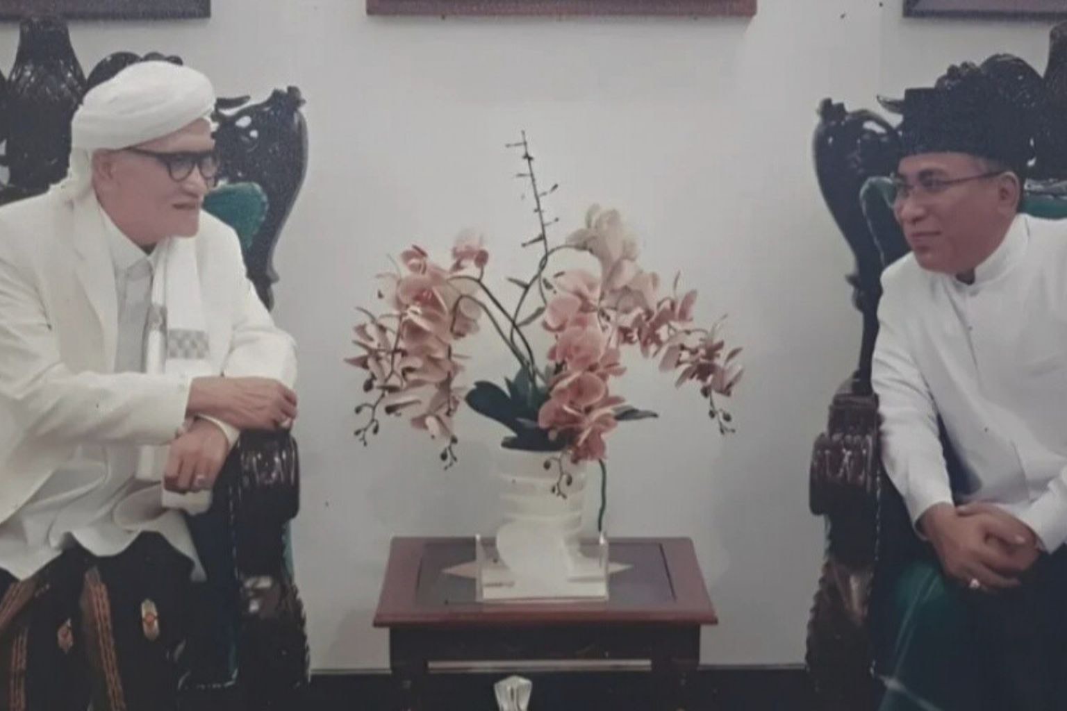 FOTO Rais Aam PBNU KH. Miftachul Akhyar dan Ketum PBNU KH Yahya Cholil Staquf bersimpang jalan. Masing-masing bakal menggelar rapat pleno. - Istimewa