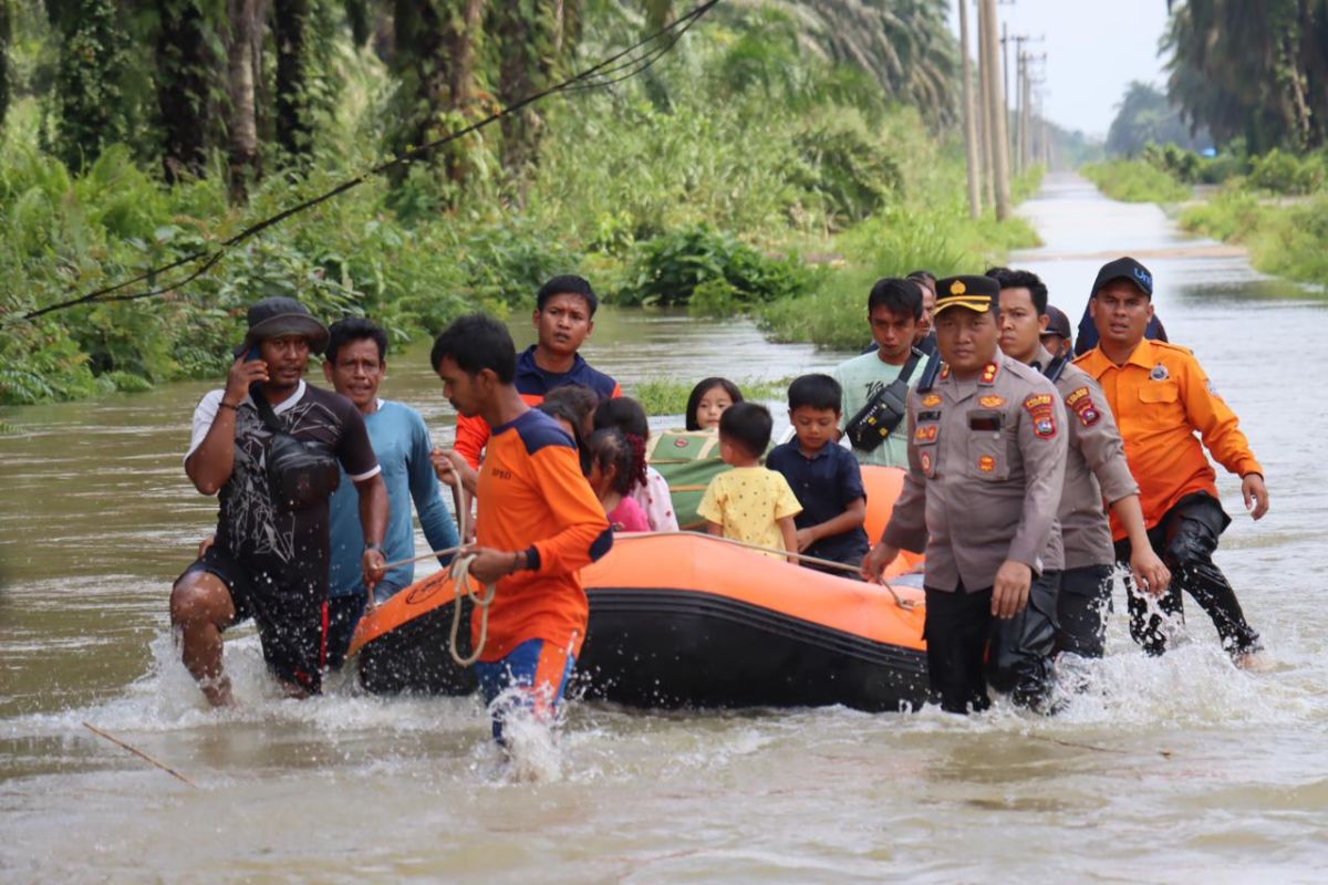 evakuasi korban banjir sumatera