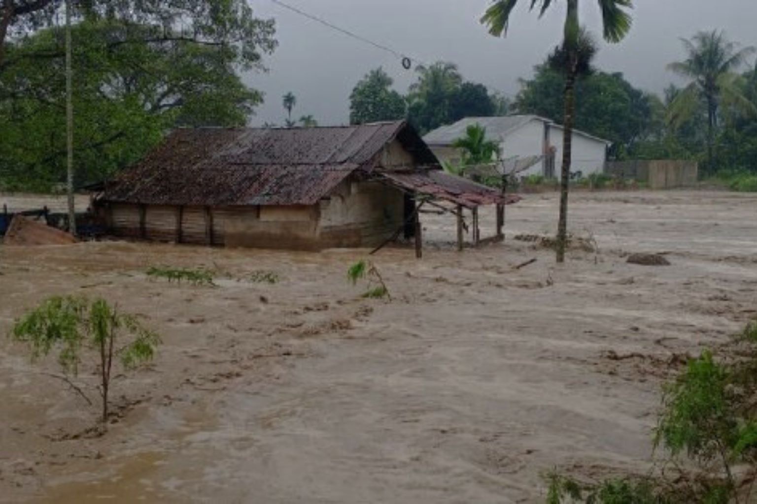 kondisi perumahan banjir sumatera