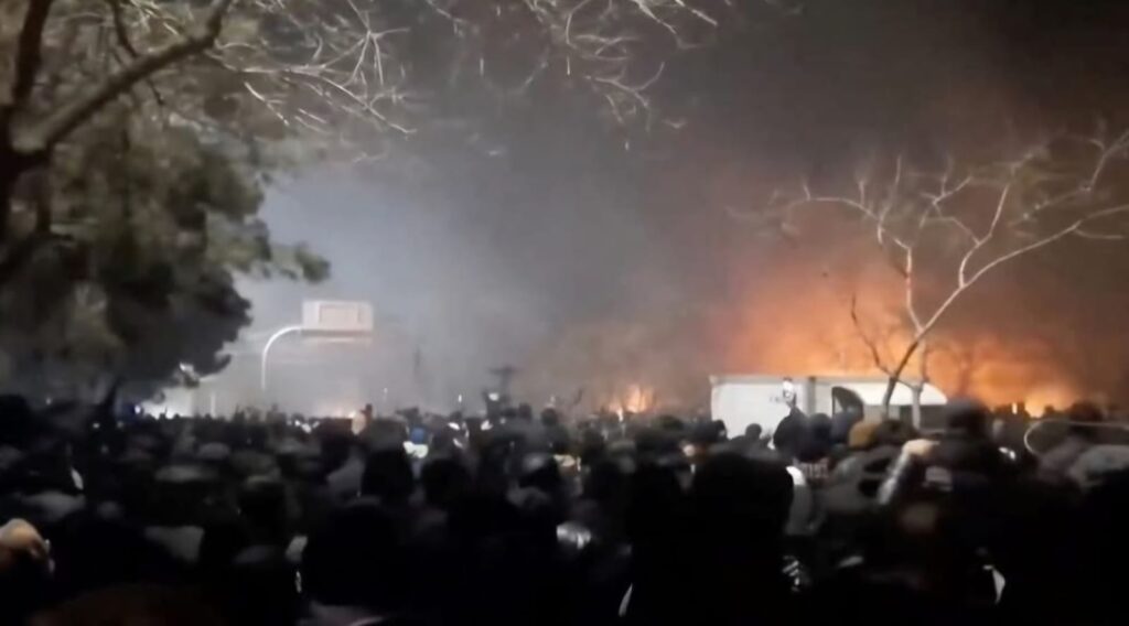 Demo Anti-Pemerintah Iran Makin Rusuh, 500 Orang Tewas