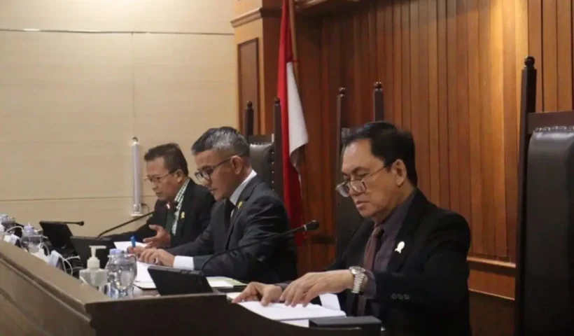 bahasa kita - KPPU suku bunga pinjol