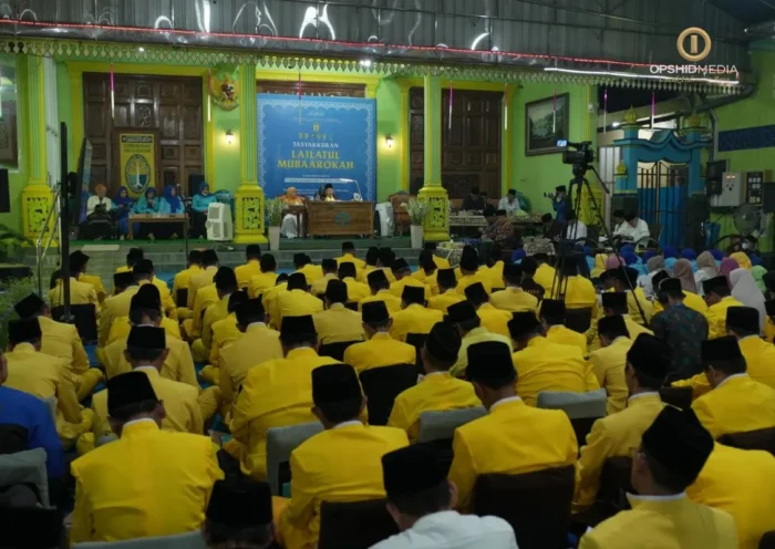 Suasana Lailatul Mubarokah di Pesantren Majma'al Bahrain Shiddiqiyyah