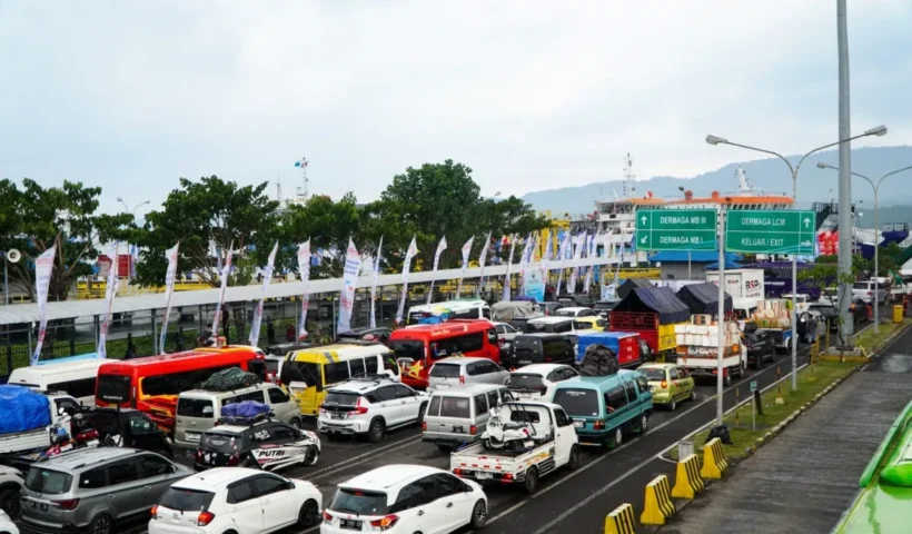 kemacetan parah gilimanuk