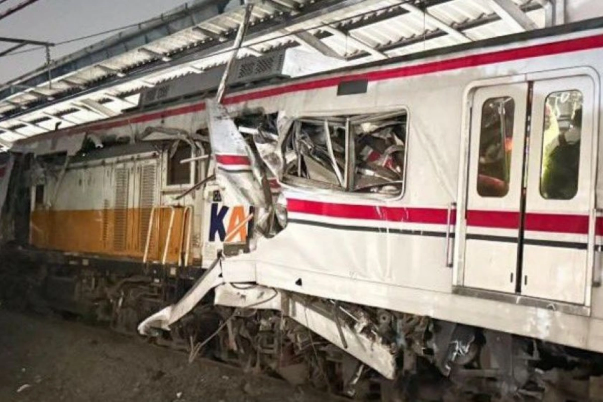 Kecelakaan KRL Bekasi Timur