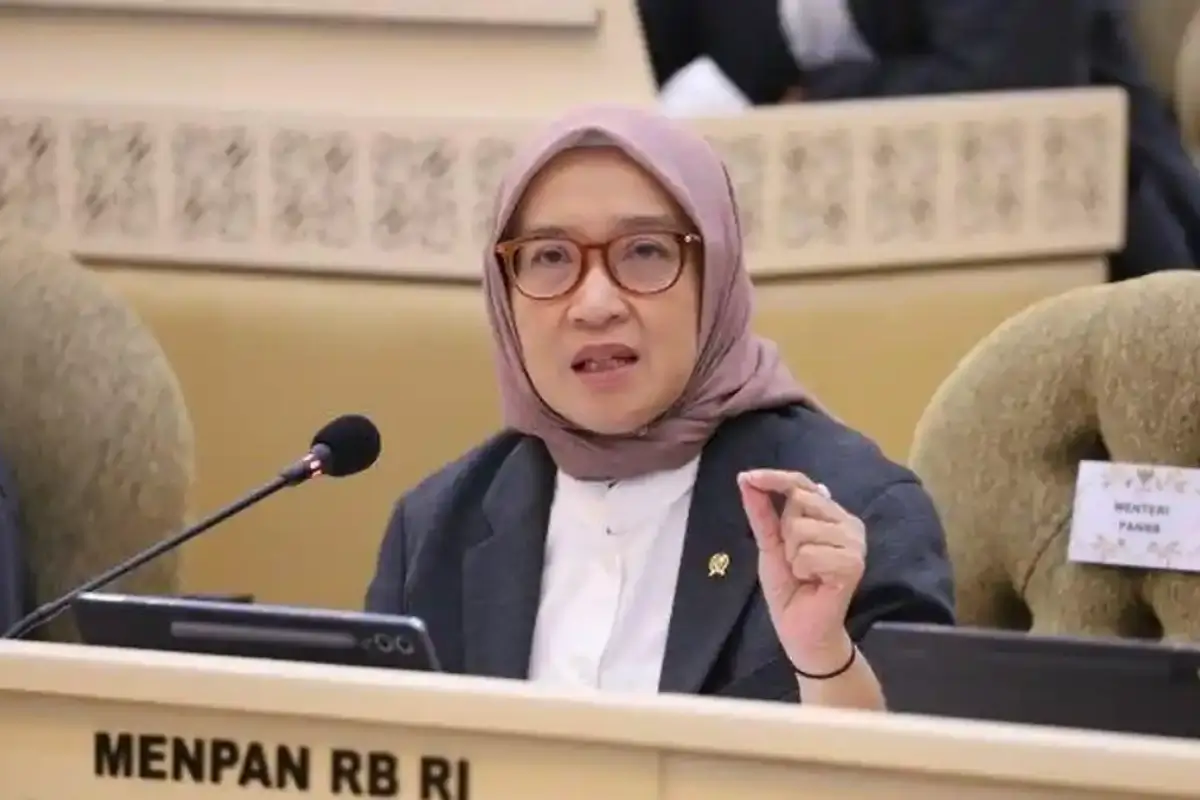 Menpan rb Rini Widyantini