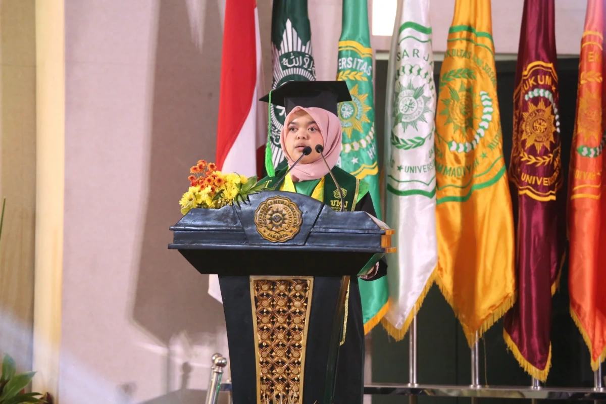Danka Rahmadinah Talogo wisudawati