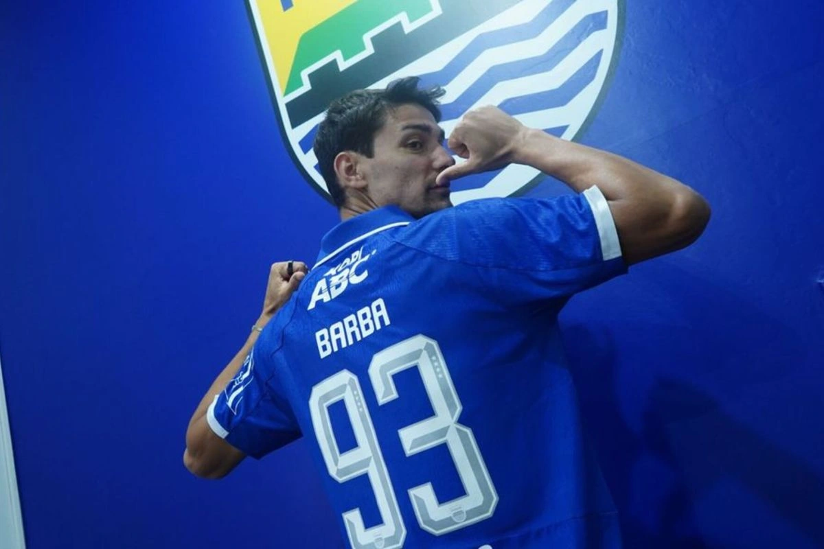 Bek tengah Persib Bandung, Federico Barba