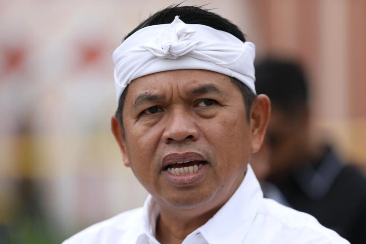 Gubernur Jawa Barat Dedi Mulyadi, Pajak Kendaraan