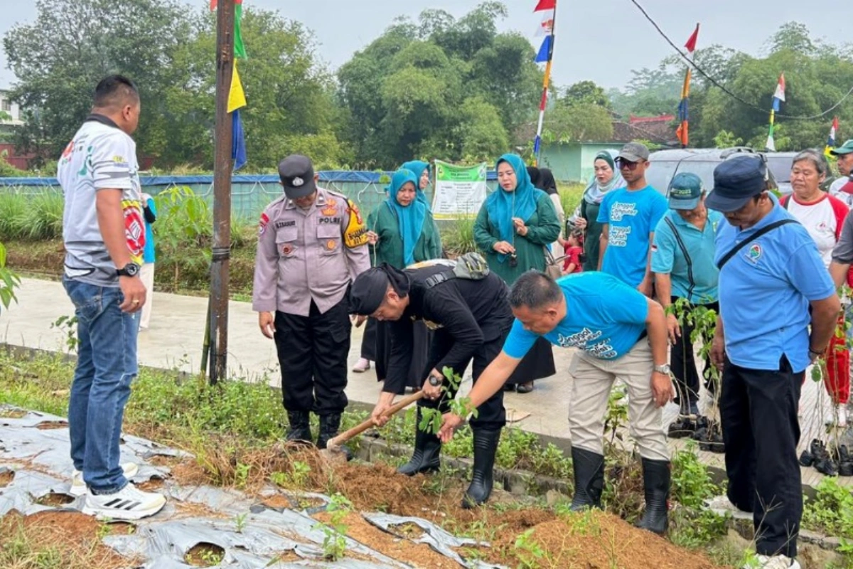 Penanaman seribu pohon Jonggol