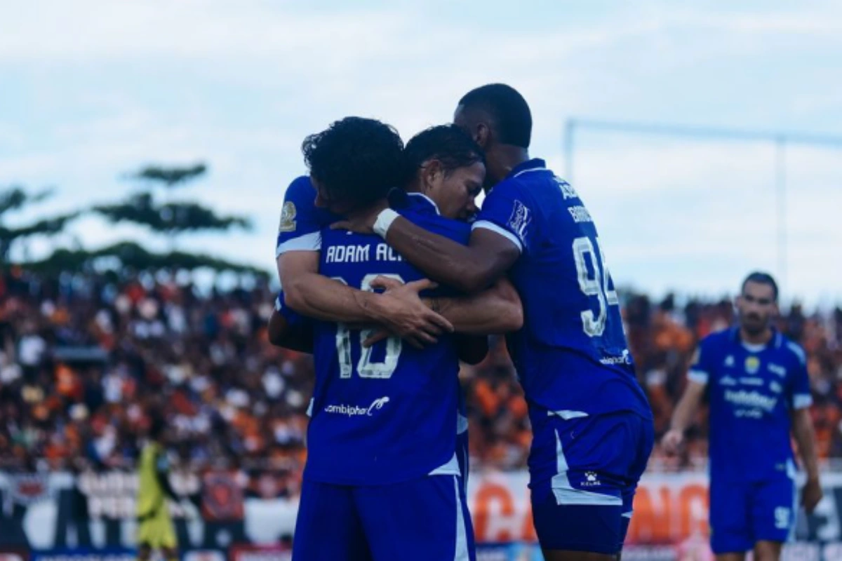 Persib Bandung Menang Dramatis atas PSM