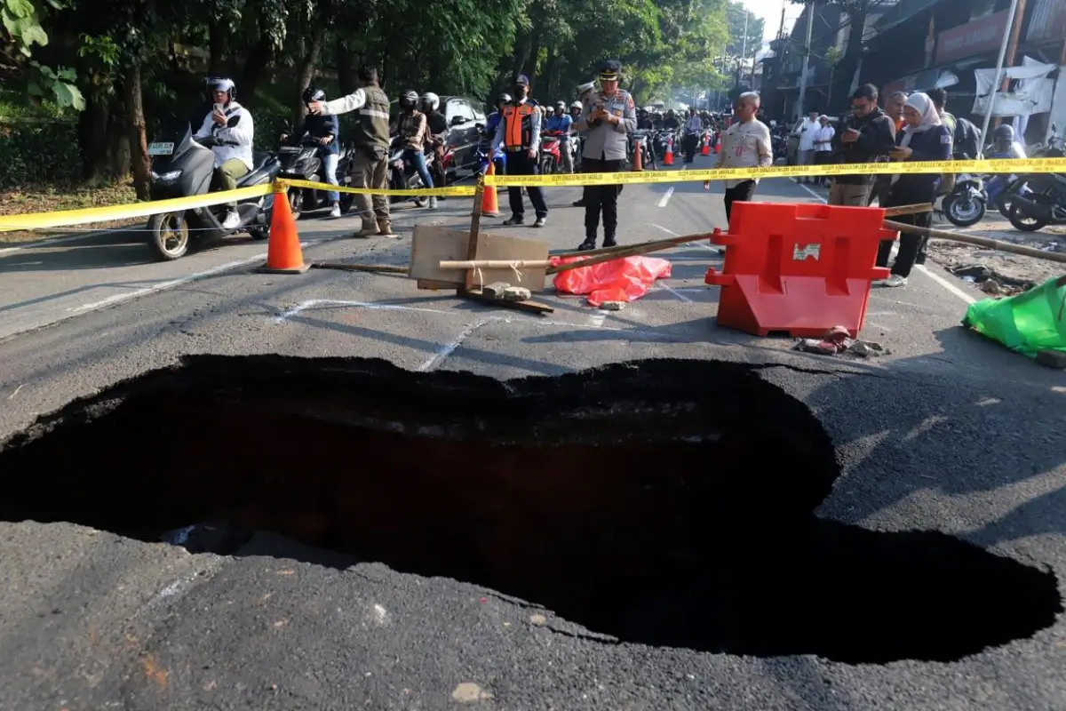 Sinkhole Lenteng Agung jakarta
