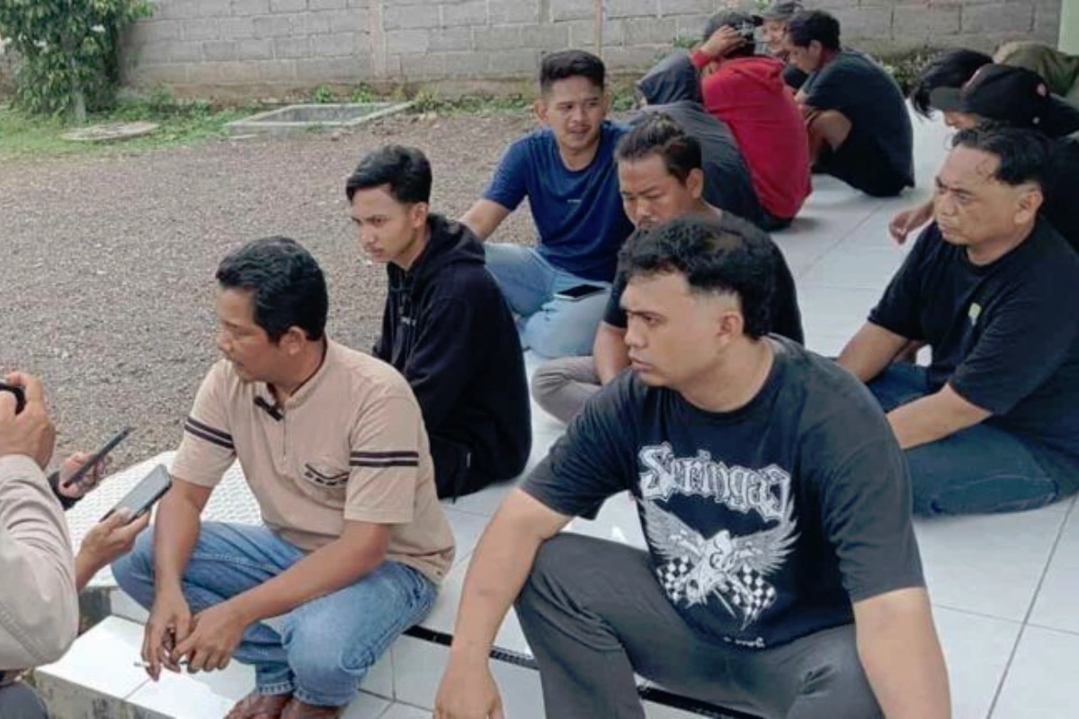Warga Purwasari