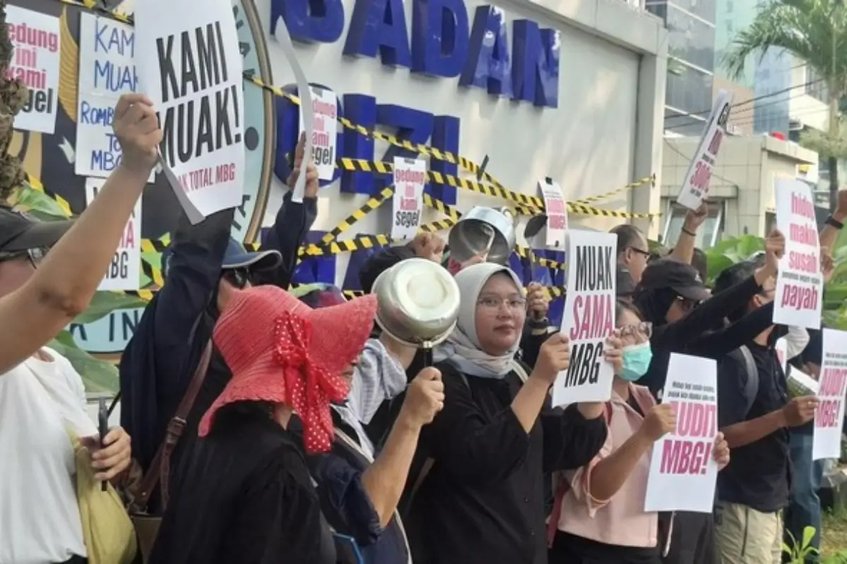 Demo Di depan Gedung BGN