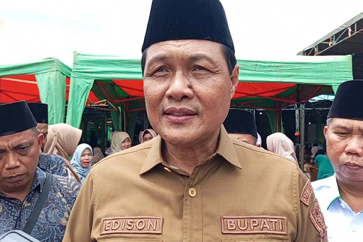 Profil Bupati Muara Enim, Edison