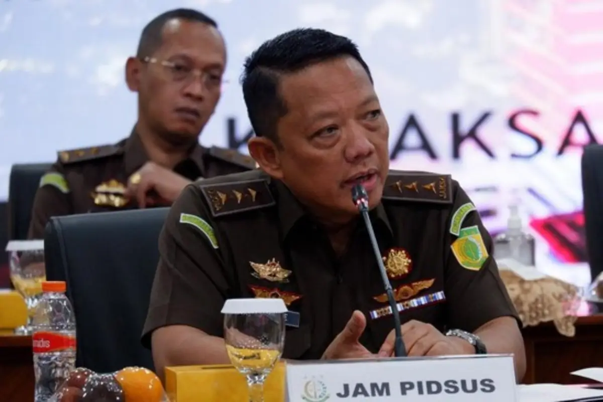 Febrie Adriansyah jadi tersangka korupsi dan TPPU setelah gelar perkara Polri. Simak detail pemeriksaan, dua tersangka, dan pelimpahan kasus.
