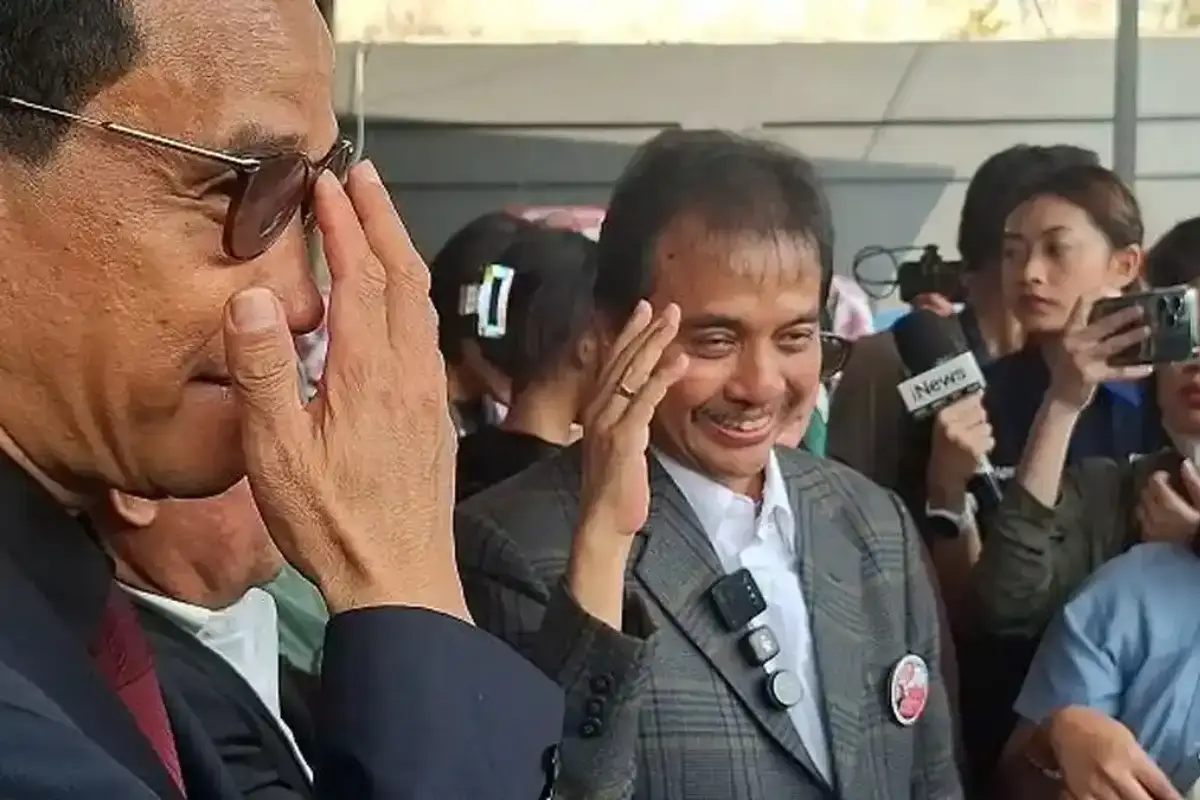 Ganti rugi Roy Suryo