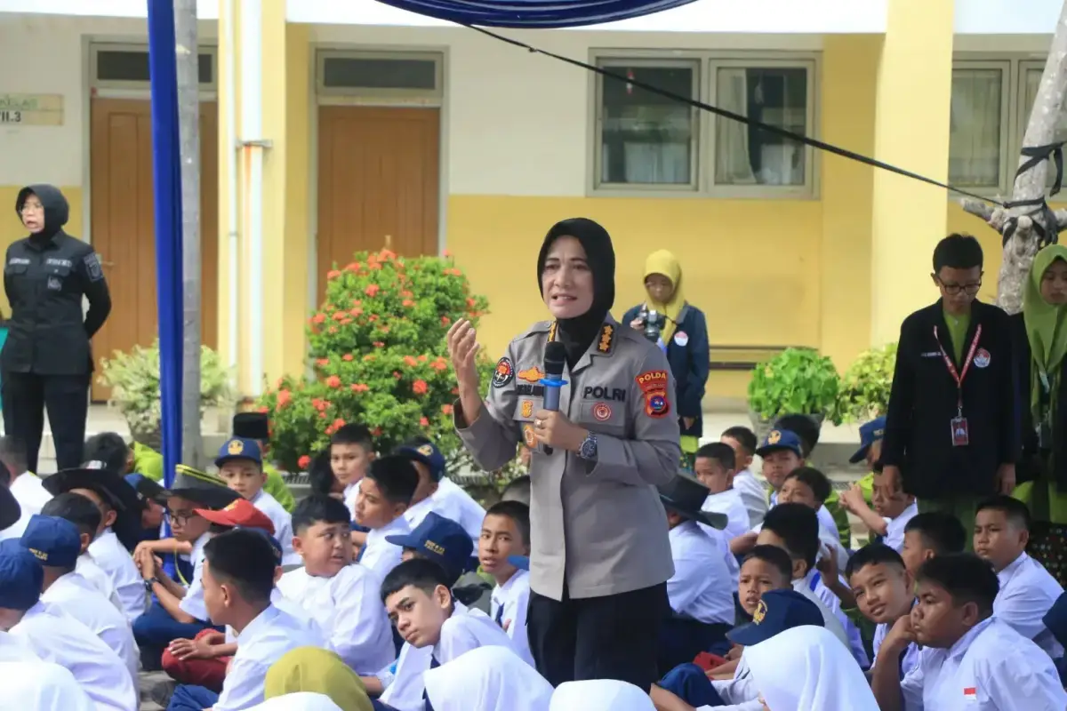 Siswa MAN 3 Padang diduga merakit 4 bom