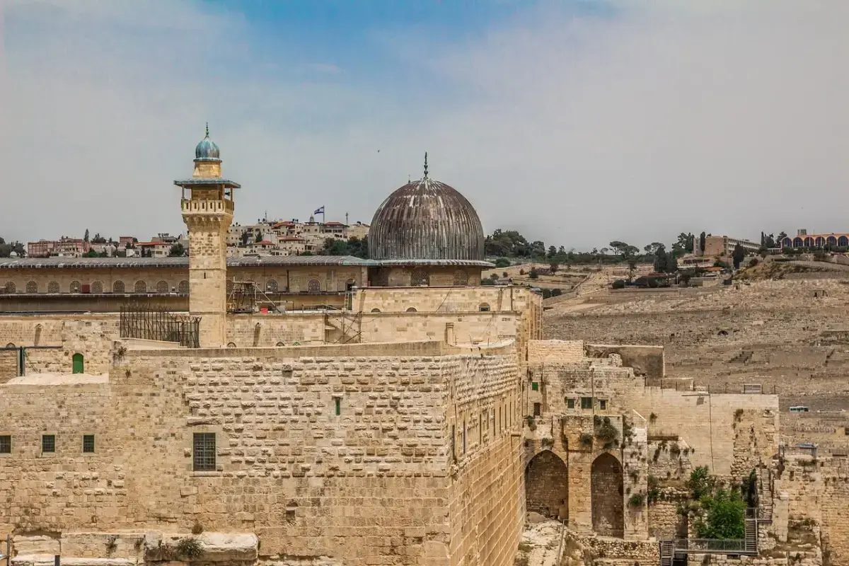 Serbuan ke Masjid Al Aqsa