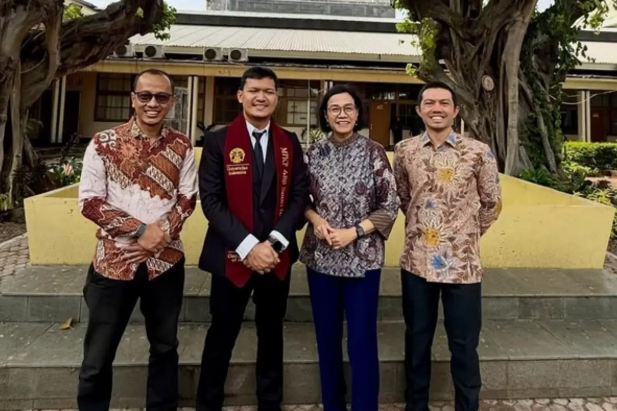 Sri Mulyani uji tesis