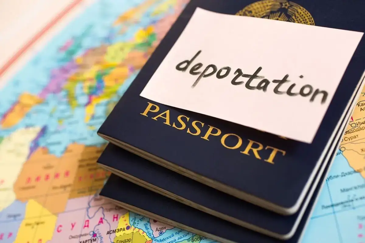 deportasi 10 WN China