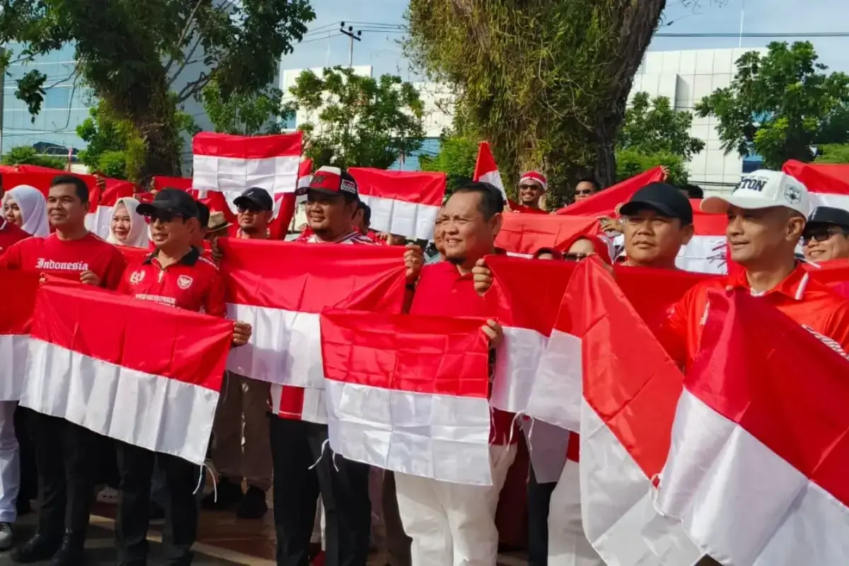 Pembagian 5.000 Bendera Merah Putih Bengkulu