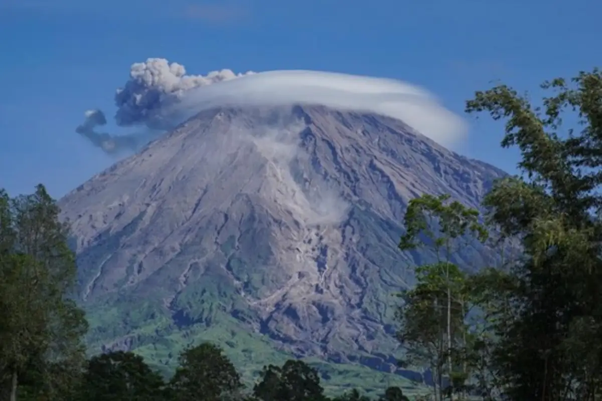 Pendaki Semeru, bahasa kita
