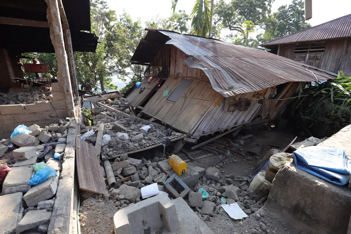 BNPB pastikan dana stimulan rumah rusak gempa NTT mulai cair Oktober ini, dengan nilai bantuan hingga Rp30 juta per rumah rusak sedang.
