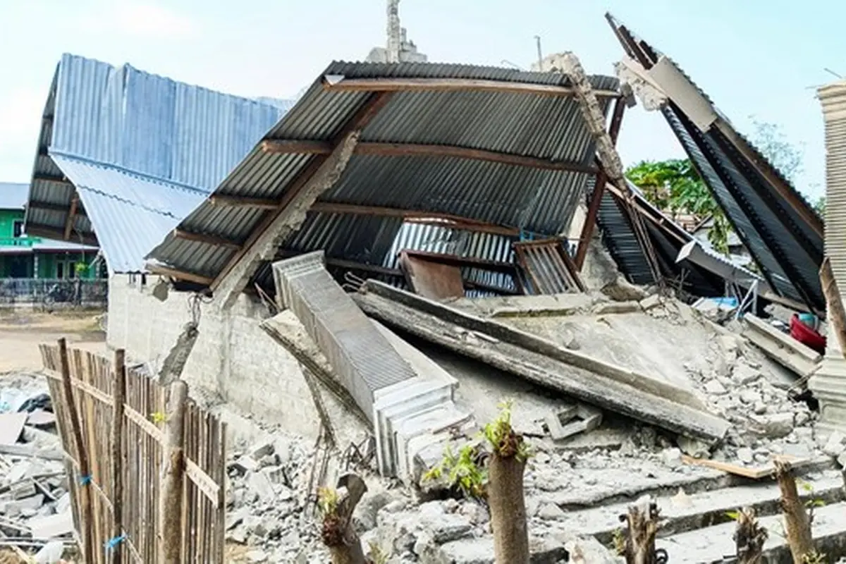 BNPB catat 44.767 rumah rusak akibat gempa NTT dan tawarkan tiga skema pembangunan huntap, mulai komunal hingga mandiri bagi warga terdampak.